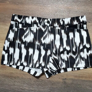 Trina turk abstract black brown white cotton shorts